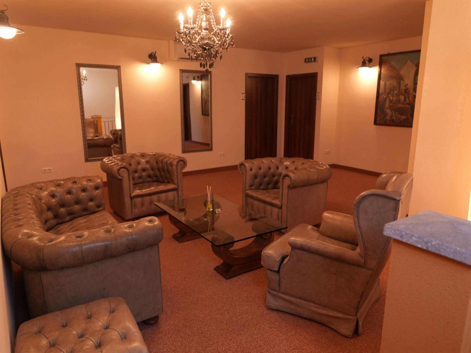 Hotel Al Faro Lodge Am See Podersdorf am See Exterior photo